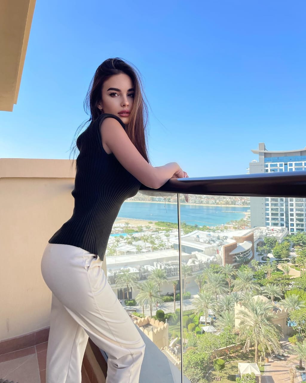 jessica-female-escort-in-palm-jumeirah-dubai-dubaiescortspage
